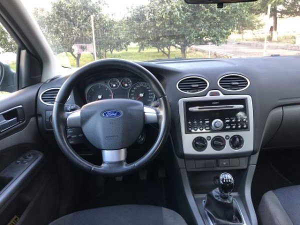 Tirane, shes makine Ford focus Viti 2006, 3.000 Euro