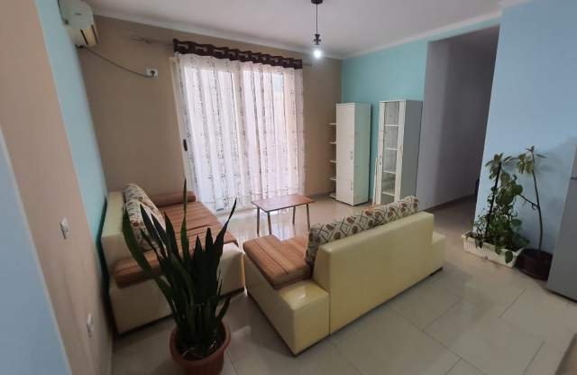 Tirane, jepet me qera apartament 2+1+BLK Kati 5, 98 m² 45.000 Leke (Yzberisht)