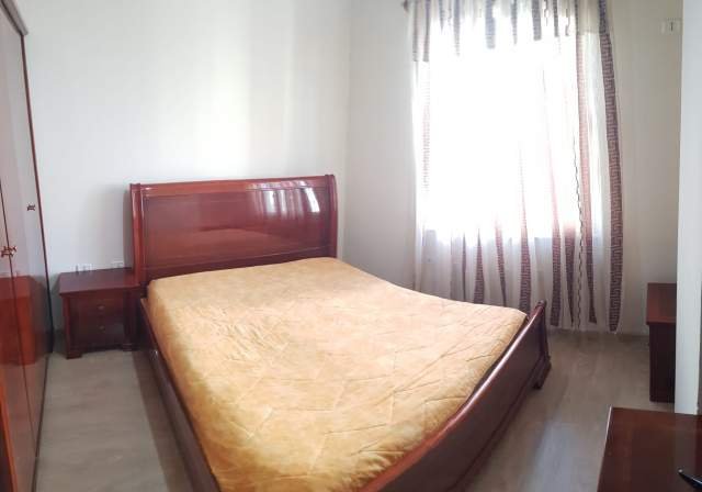 Tirane, jepet me qera apartament 2+1+BLK Kati 5, 98 m² 45.000 Leke (Yzberisht)