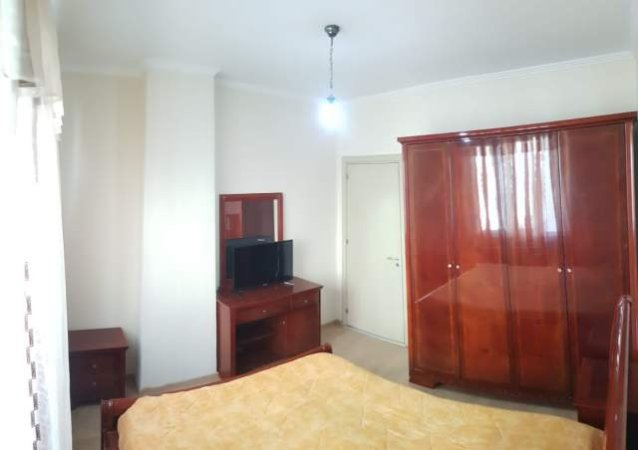 Tirane, jepet me qera apartament 2+1+BLK Kati 5, 98 m² 45.000 Leke (Yzberisht)