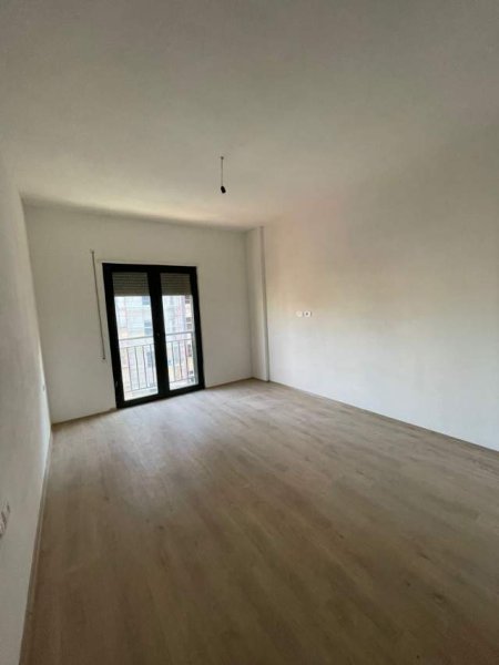 Tirane, shitet apartament 2+1+BLK Kati 5, 102 m² 140.000 Euro