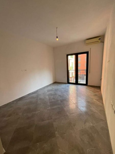 Tirane, jepet me qera 2+1+BLK Kati 2, 400 Euro