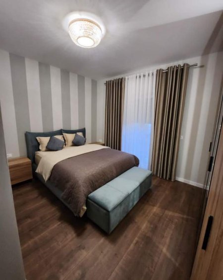 Tirane, Jepet me Qera Apartament Kati 1, 150 m² 1.500 Euro tek Rezidenca Park Life (liqeni)