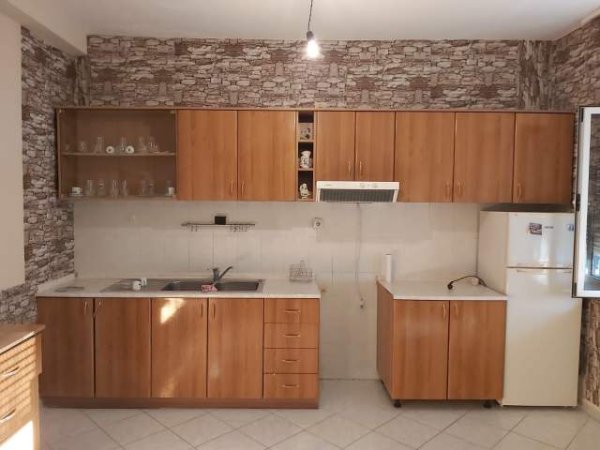 Tirane, Jepet me Qera Apartament 1+1 Kati 5, 65 m² 350 Euro (Shallvaret)