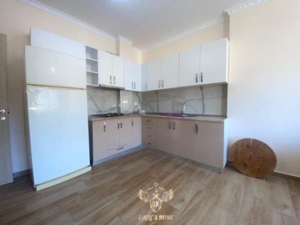 Durres, jap me qera apartament 2+1+BLK Kati 2, 99 m² 220 Euro (Karburant Pernoca)