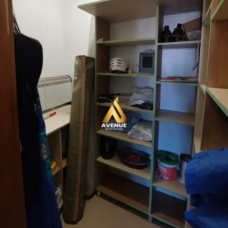 Tirane, jepet me qera apartament 3+1+Aneks+Ballkon Kati 7, 157 m² 1.100 € (Rruga Myslym Shyri)