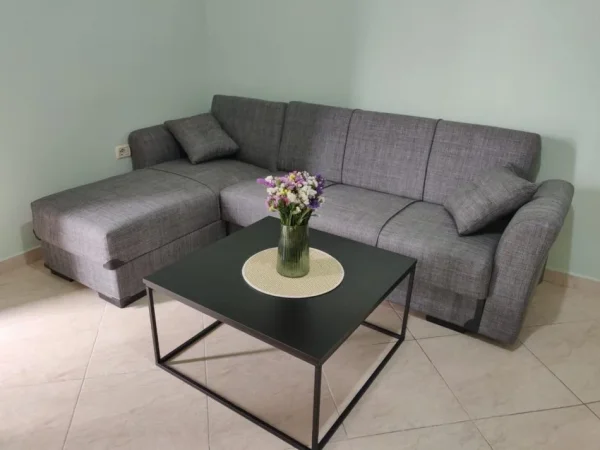 Tirane, jepet me qera apartament 1+1+Ballkon Kati 4, 68 m² 500 € (Kryqezimi i Selvise prane Black Diamond Hotel ( rruga Siri Kodra))