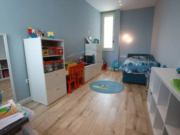 Qera, Apartament 2+1+2+Verandë, Kompleksi Halili, Rruga e Dibrës