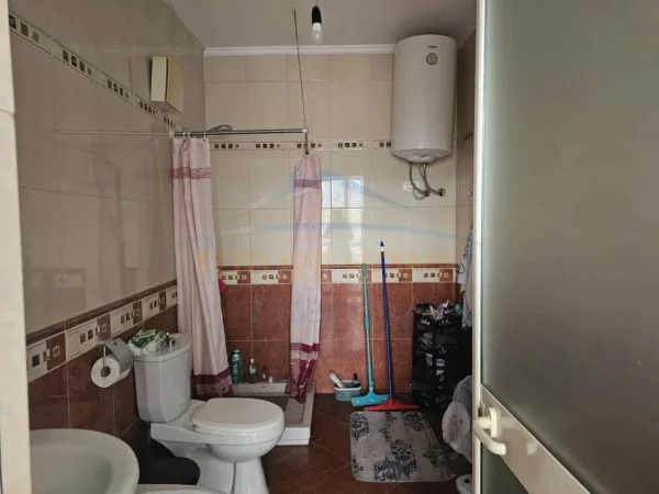 Qera, Apartament 2+1, Rruga e Barrikadave, Tiranë.