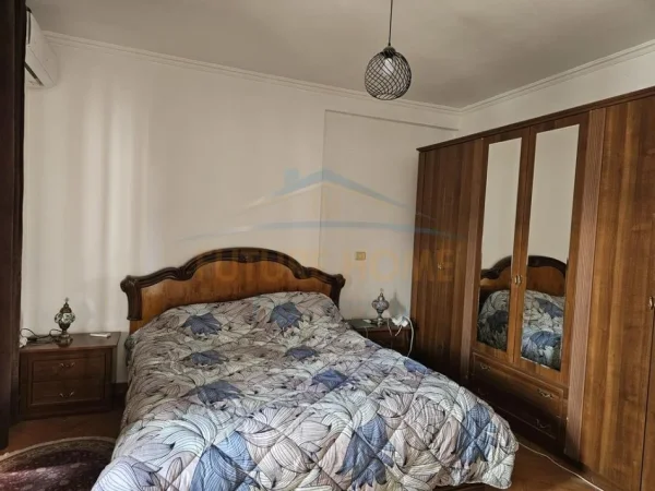 Qera, Apartament 2+1, Rruga e Barrikadave, Tiranë.