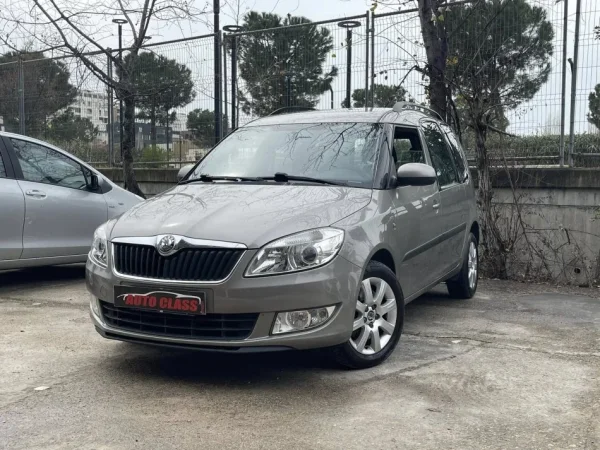 Tirane, shes makine SKODA ROOMSTER Nafte, gri e erret manuale Klima 210.000 km 5.700 €