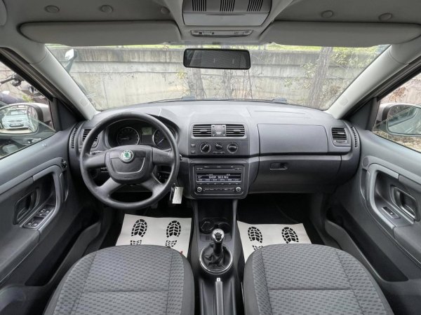 Tirane, shes makine SKODA ROOMSTER Nafte, gri e erret manuale Klima 210.000 km 5.700 €