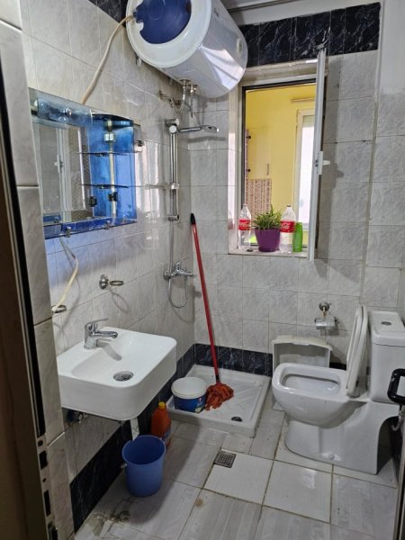 Tirane, jepet me qera apartament 1+1 Kati 2, 60 m² 450 € (Selvia)