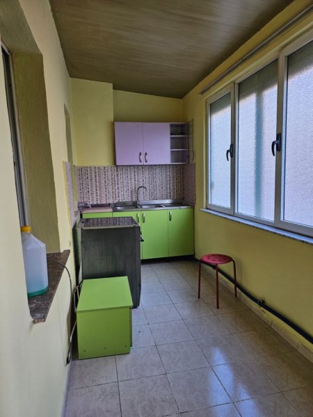 Tirane, jepet me qera apartament 1+1 Kati 2, 60 m² 450 € (Selvia)