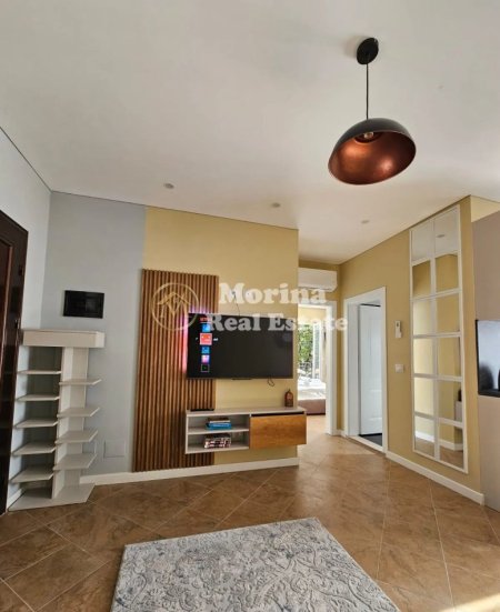 Tirane, jepet me qera apartament 1+1+Ballkon Kati 2, 55 m² 550 € (Shkolla Harry Fultz)