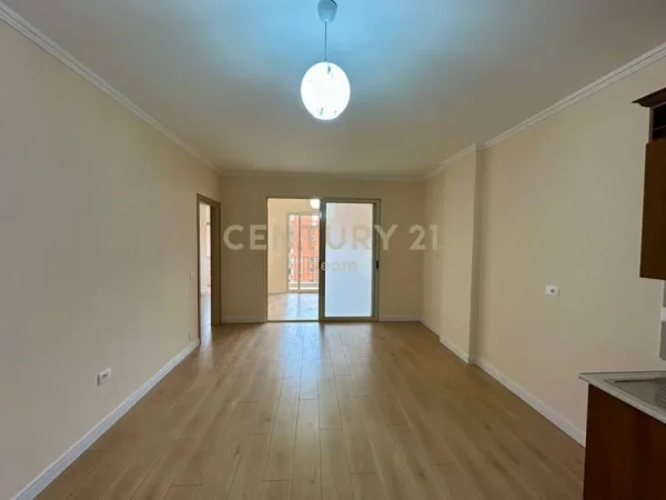 Tirane, shitet apartament 2+1+Aneks+Ballkon Kati 5, 81 m² 105.000 € (Neom110528)