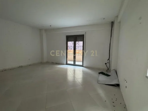Tirane, jepet me qera zyre Kati 2, 55 m² 800 € (Delijorgji)