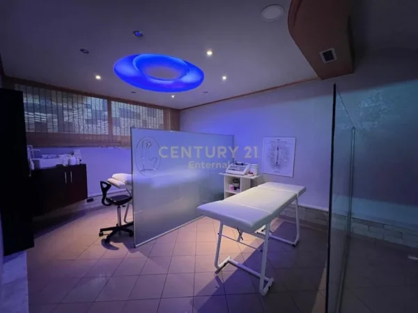 Tirane, shes ambjent biznesi Kati 0, 148 m² 450.000 € (Mine Peza)