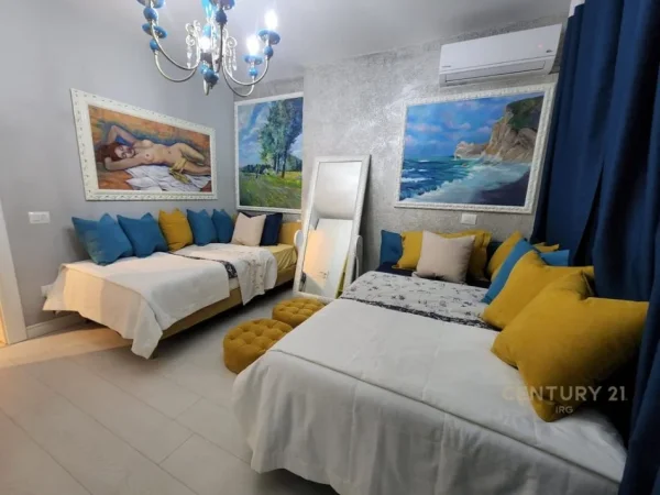 Tirane, jepet me qera apartament 2+1+Aneks+Ballkon Kati 2, 104 m² 1.500 € (KOPSHTI ZOOLOGJIK)