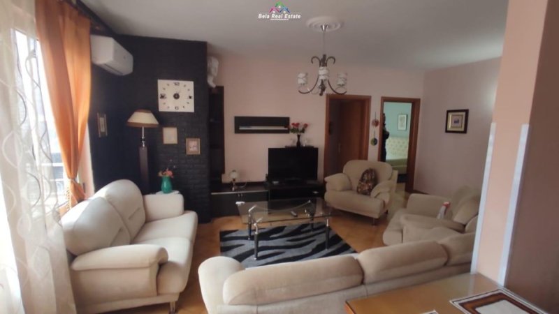 Tirane, jepet me qera apartament 2+1 Kati 2, 100 m² 600 € (komuna e parisit)