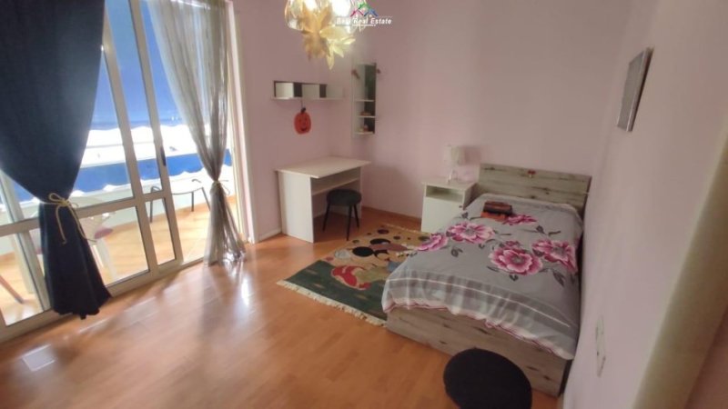 Tirane, jepet me qera apartament 2+1 Kati 2, 100 m² 600 € (komuna e parisit)