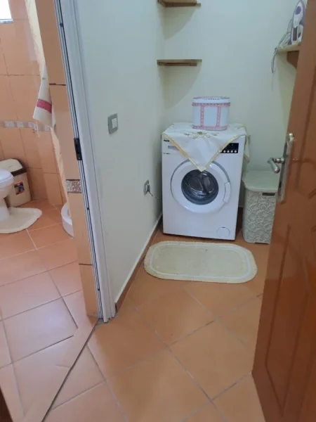 Tirane, jepet me qera apartament 2+1+Ballkon Kati 2, 100 m² 450 € (Astir prane Bar Oslo)