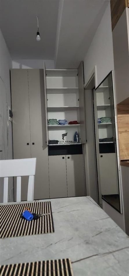 Tirane, jepet me qera garsonier 1+1 Kati 1, 45 m² 370 € (ALI DEMI)
