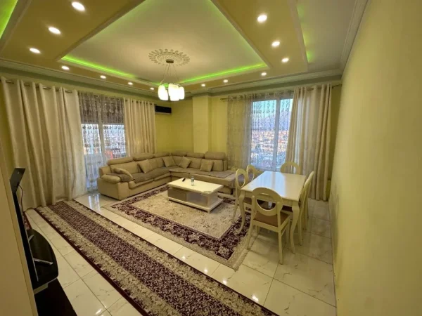 Tirane, shitet apartament 2+1+Ballkon Kati 9, 95 m² 124.000 € (Bulevardi blu)