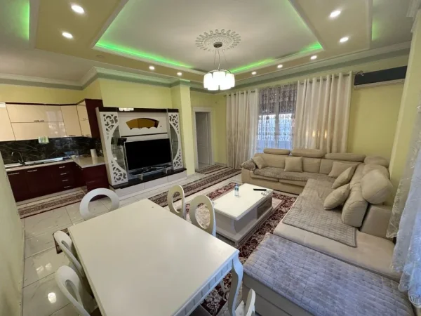 Tirane, shitet apartament 2+1+Ballkon Kati 9, 95 m² 124.000 € (Bulevardi blu)