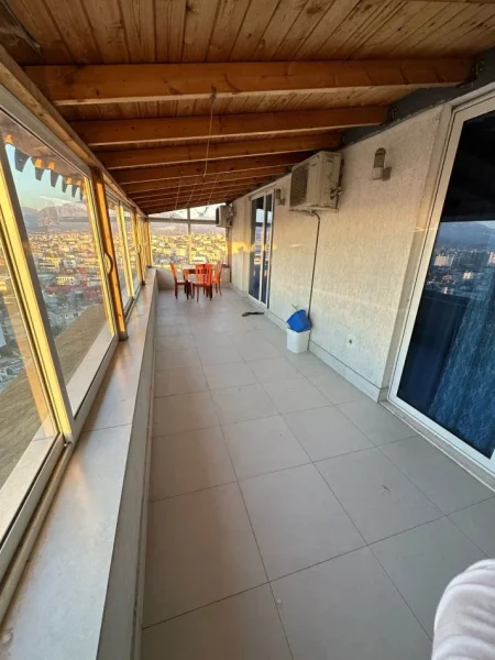 Tirane, shitet apartament 2+1+Ballkon Kati 9, 95 m² 124.000 € (Bulevardi blu)