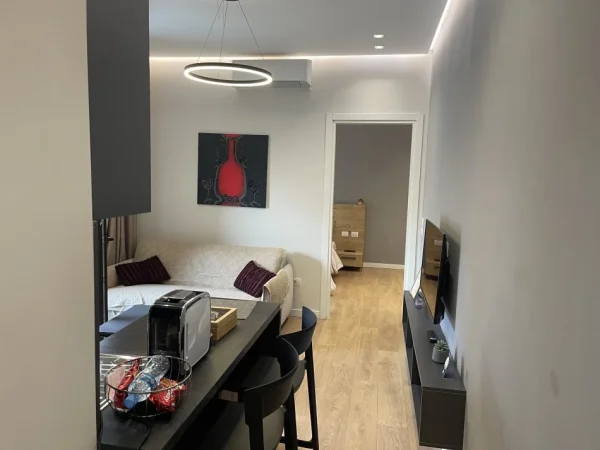 Tirane, shitet apartament 1+1 Kati 4, 216 m² (Barrikadave)
