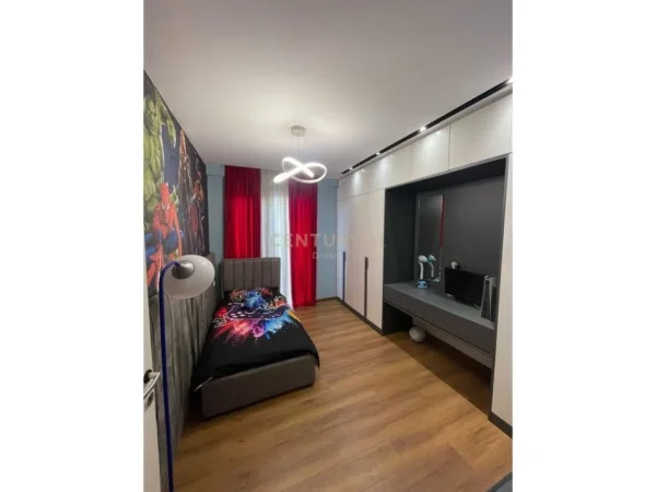 Tirane, shitet apartament Kati 8, 96 m² 198.000 € 