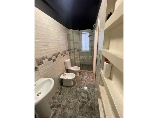 Tirane, shitet apartament Kati 8, 96 m² 198.000 € 