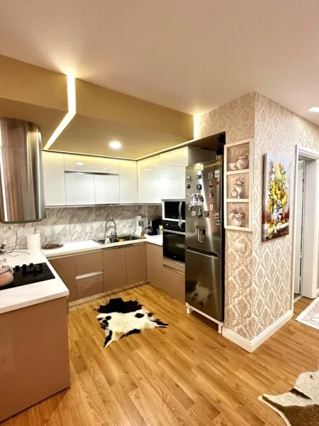 ✨ SHITET: 2+1+Ballkon ( 📍 Kop. Zoologjik - Rr. Eduard Mano) Totalisht i Arreduar & Investuar --  Kati 3, 107 m² (225.000 Euro)