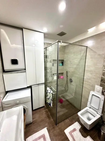 ✨ SHITET: 2+1+Ballkon ( 📍 Kop. Zoologjik - Rr. Eduard Mano) Totalisht i Arreduar & Investuar --  Kati 3, 107 m² (225.000 Euro)