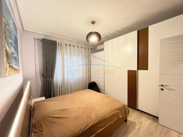Tirane, shes apartament 1+1+Ballkon Kati 3, 71 m² 155.000 € (Kodra e Diellit)