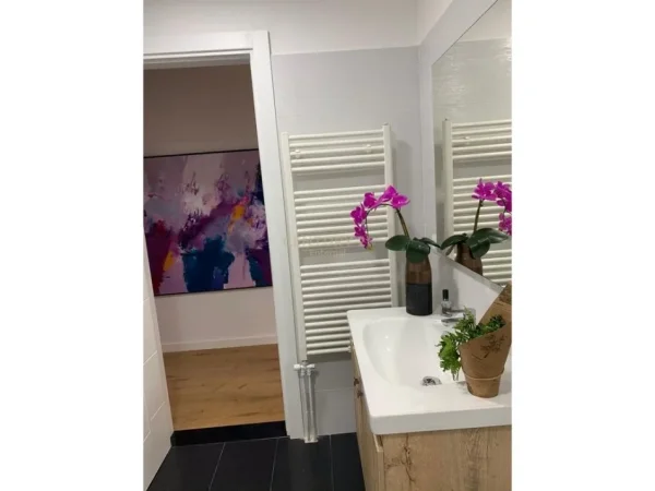 Tirane, jepet me qera apartament Kati 8, 100 m² 850 € 