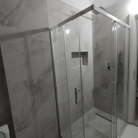 Jepet me qera apartament 2+1+Ballkon Kati 2, 500 € (Rruga 5 Maji)