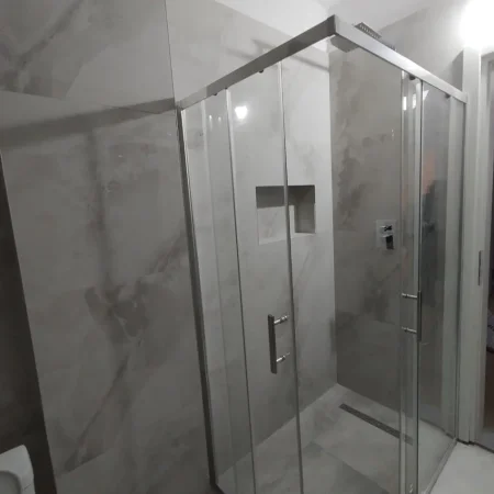 Jepet me qera apartament 2+1+Ballkon Kati 2, 500 € (Rruga 5 Maji)