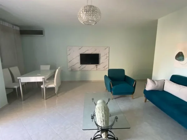 Vlore, shitet apartament 2+1+Ballkon Kati 6, 103 m² (Vlore)