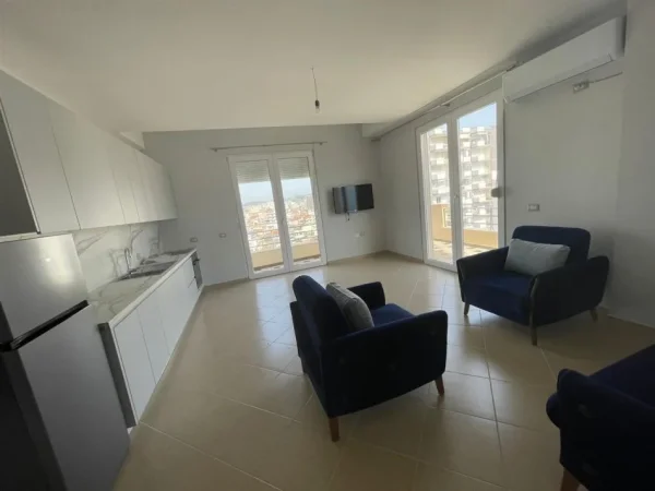 Vlore, shitet apartament 2+1+Ballkon Kati 6, 103 m² (Vlore)