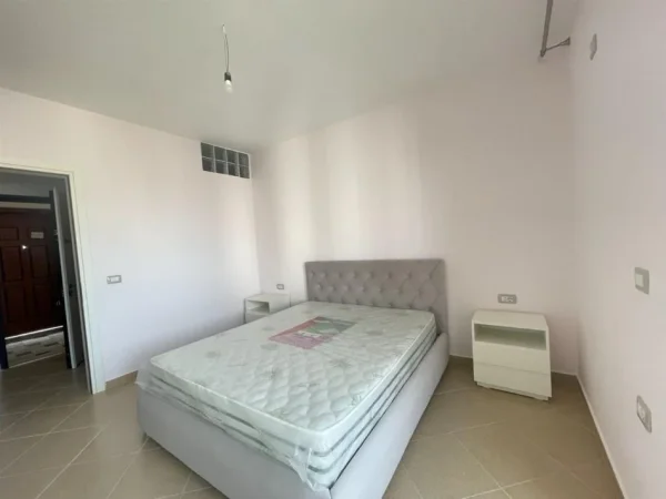Vlore, shitet apartament 2+1+Ballkon Kati 6, 103 m² (Vlore)