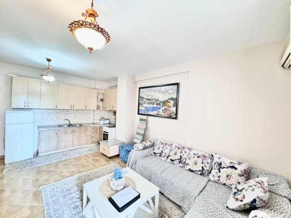 Tirane, jepet me qera apartament 1+1+Aneks Kati 3, 78 m² 450 € (yzberisht)