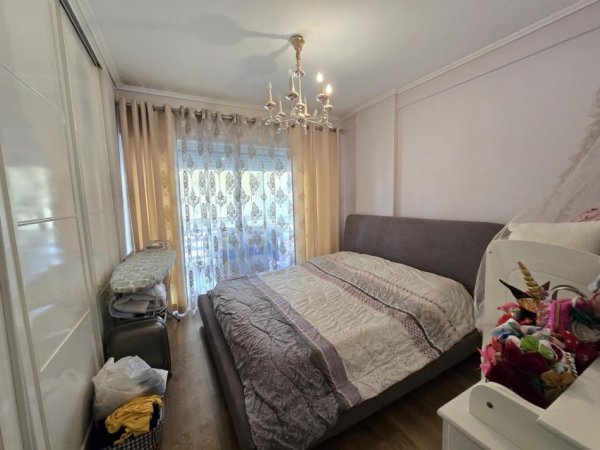 Tirane, jepet me qera apartament 1+1+Aneks+Ballkon Kati 5, 71 m² 450 € (5 maji)