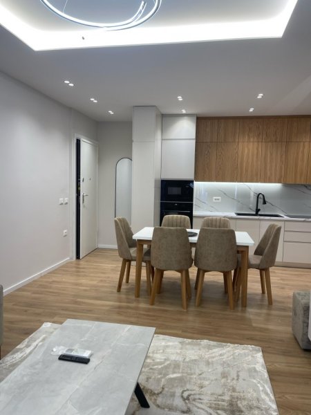 Tirane, shitet apartament 2+1 Kati 5, 90 m² 200.000 € (Prane Delijorgjit)
