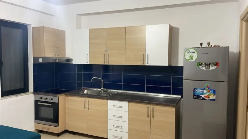 Tirane, jepet me qera apartament 2+1 Kati 2, 66 m² 450 € 