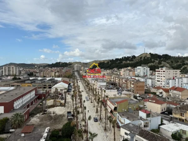 Vlore, shitet apartament+verande | Penthouse 2+1+Ballkon , 131 m² 187.000 € (Rruga Janaq Kilica)