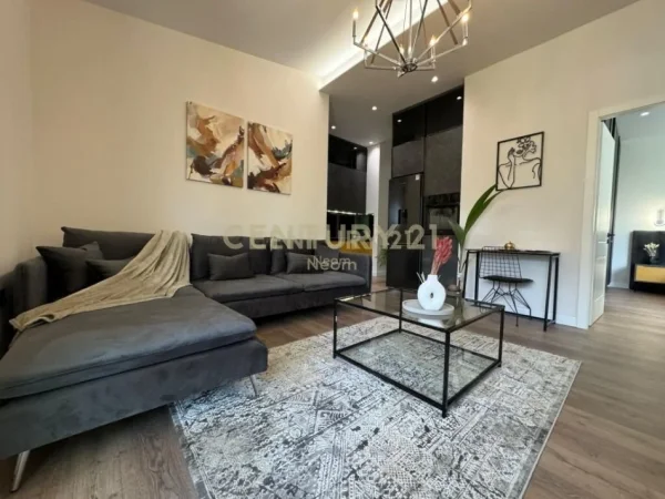 Tirane, jepet me qera apartament 1+1 Kati 6, 74 m² 600 € (Liqeni i Thate)