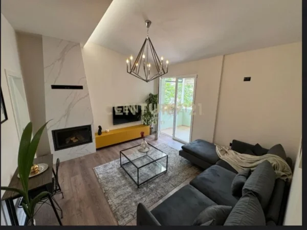 Tirane, jepet me qera apartament 1+1 Kati 6, 74 m² 600 € (Liqeni i Thate)