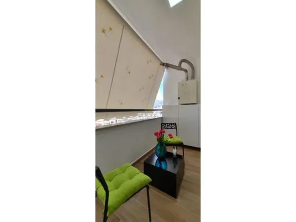 Tirane, jepet me qera apartament 2+1 Kati 9, 107 m² 850 € (Rruga e Kosovareve)